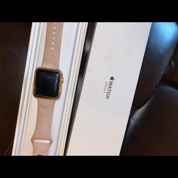 Series 3 Apple Watch - Picture 4 of 4
